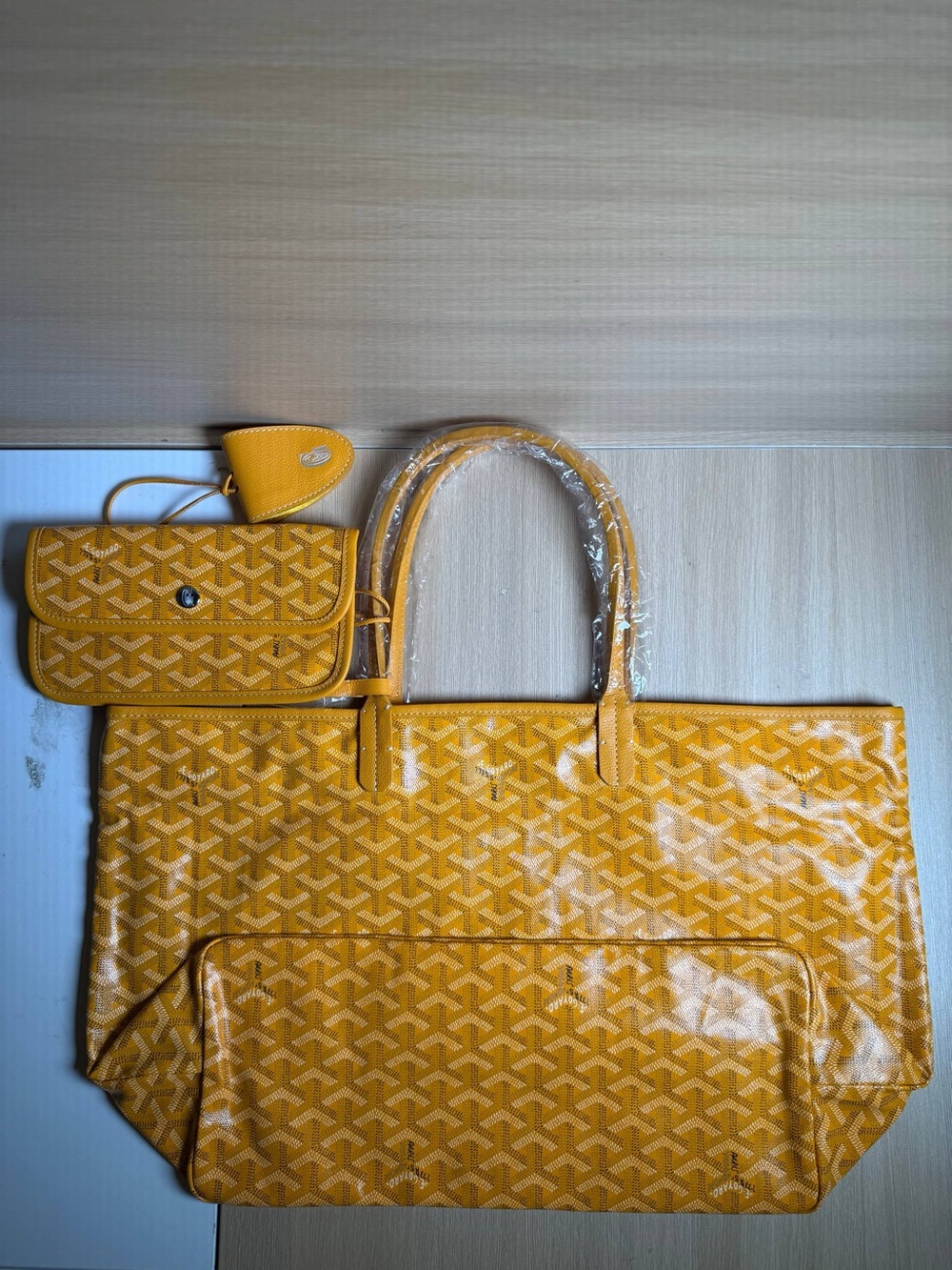 Goyardine Designer Yellow Orange Tote Bag - Luxury Patterned Shoulder Tote - Picture 4 of 9